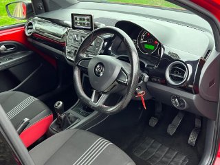 /photos/11146/14c3cdf0-db66-42a7-8612-c42d505907cf_i320x240.jpg