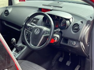 /photos/11146/9c078bd1-d7fa-4e81-bb2a-176a2ec30e28_i320x240.jpg