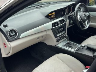 /photos/11146/fc918798-1795-403f-b667-1ac09ba0f0fe_i320x240.jpg